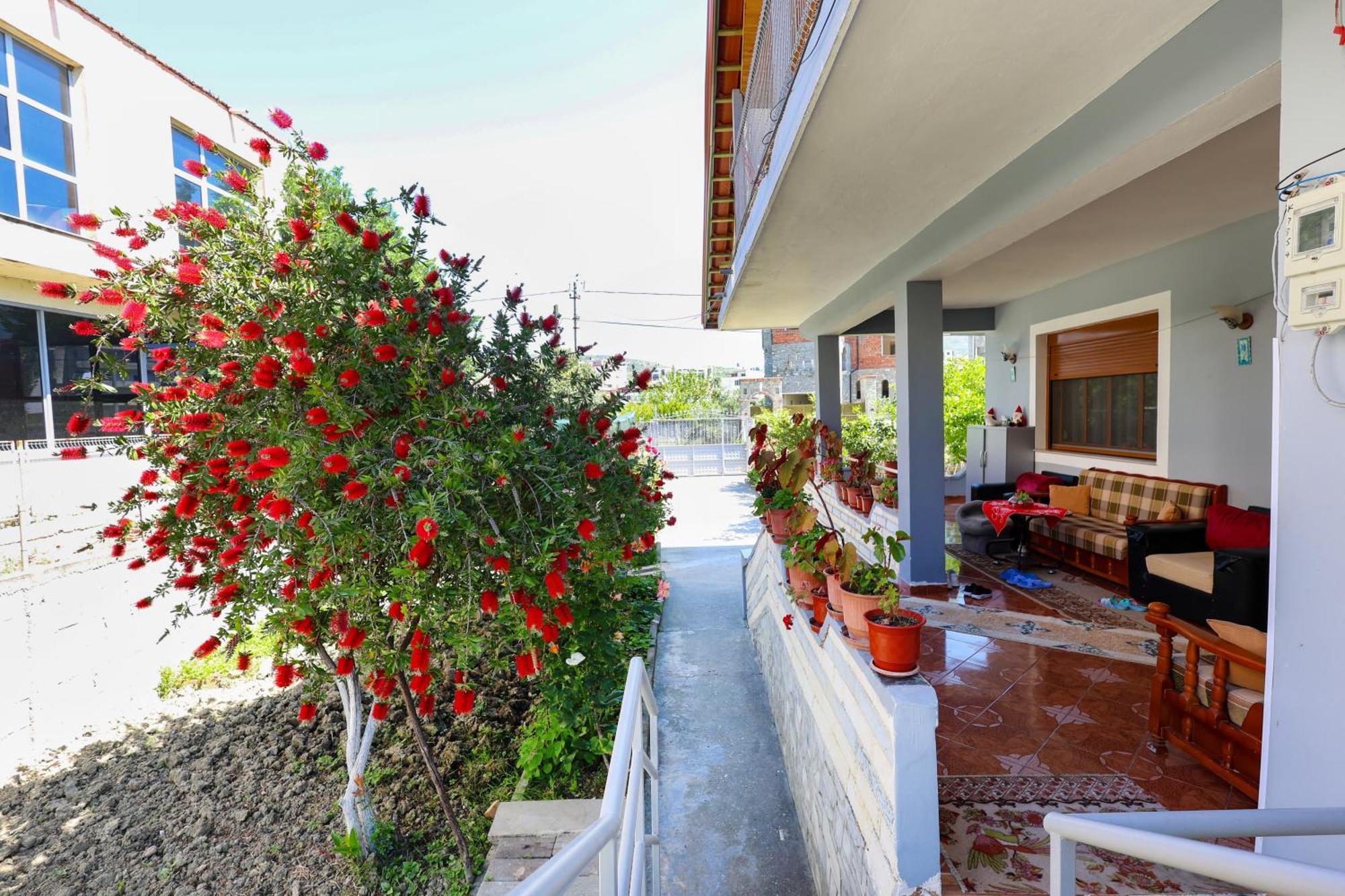 Villa Samuela Cozy Retreat à Berat Extérieur photo